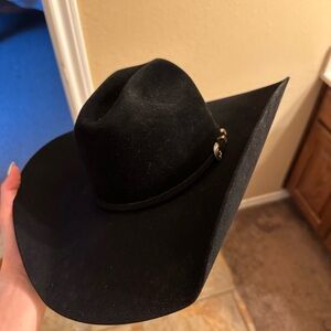 100x seratelli hat. Used but in good condition. Always in a hat box 6 7/8